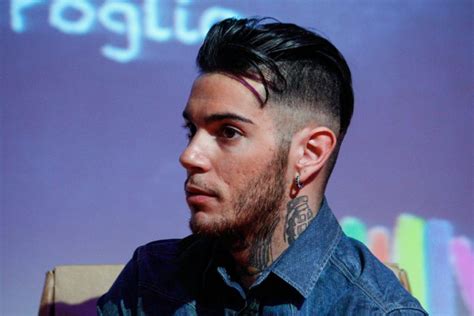 Emis Killa: età, vita privata, compagna, figlio, padre  